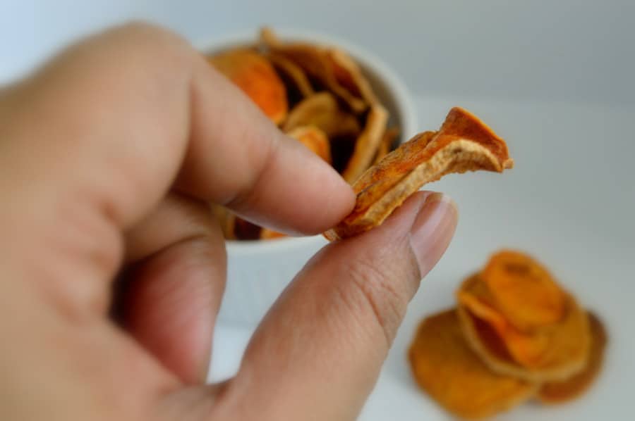 Baked sweet potato chips