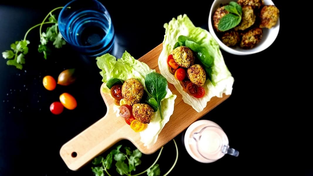 Falafel lettuce wrap