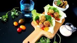 Falafel lettuce wrap