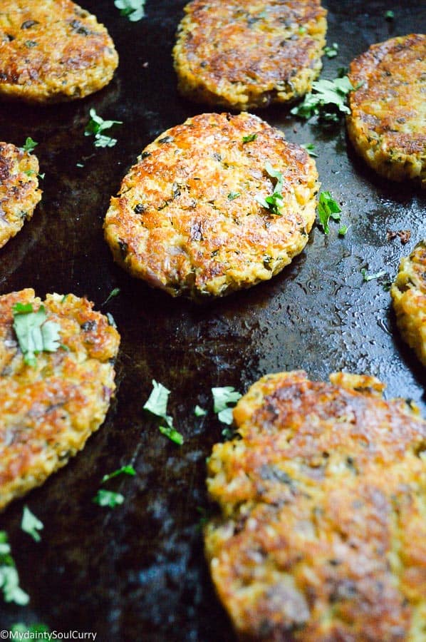 Low-carb vegan baked cauliflower hash browns