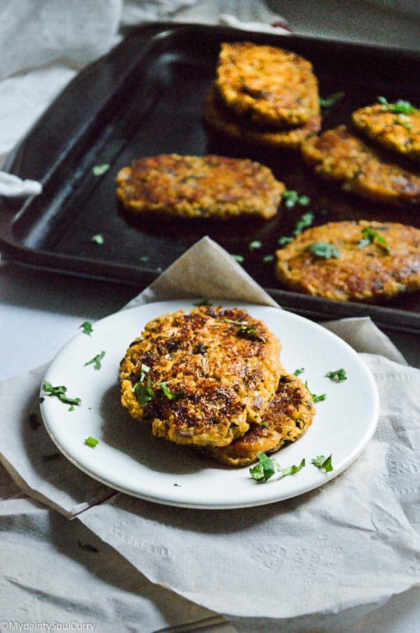 Low-carb vegan baked cauliflower hash browns