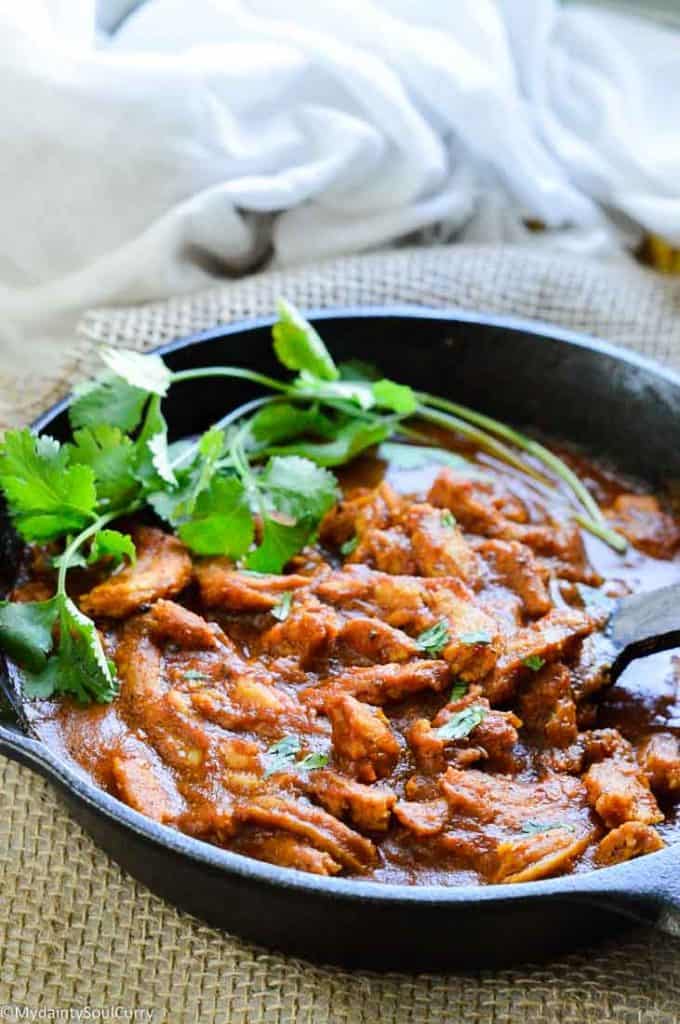 Vindaloo Curry with soy curls and homemade vindaloo paste