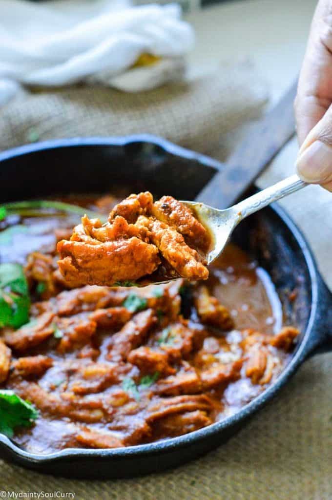 Vindaloo Curry with soy curls and homemade vindaloo paste