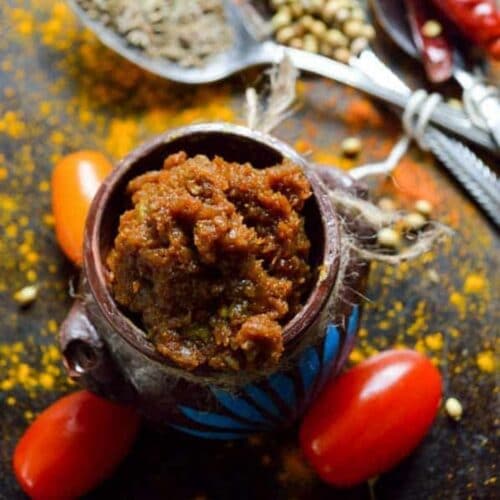 Curry paste in small jar top shot