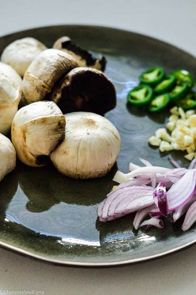 ingredients of cauli lettuce wrap