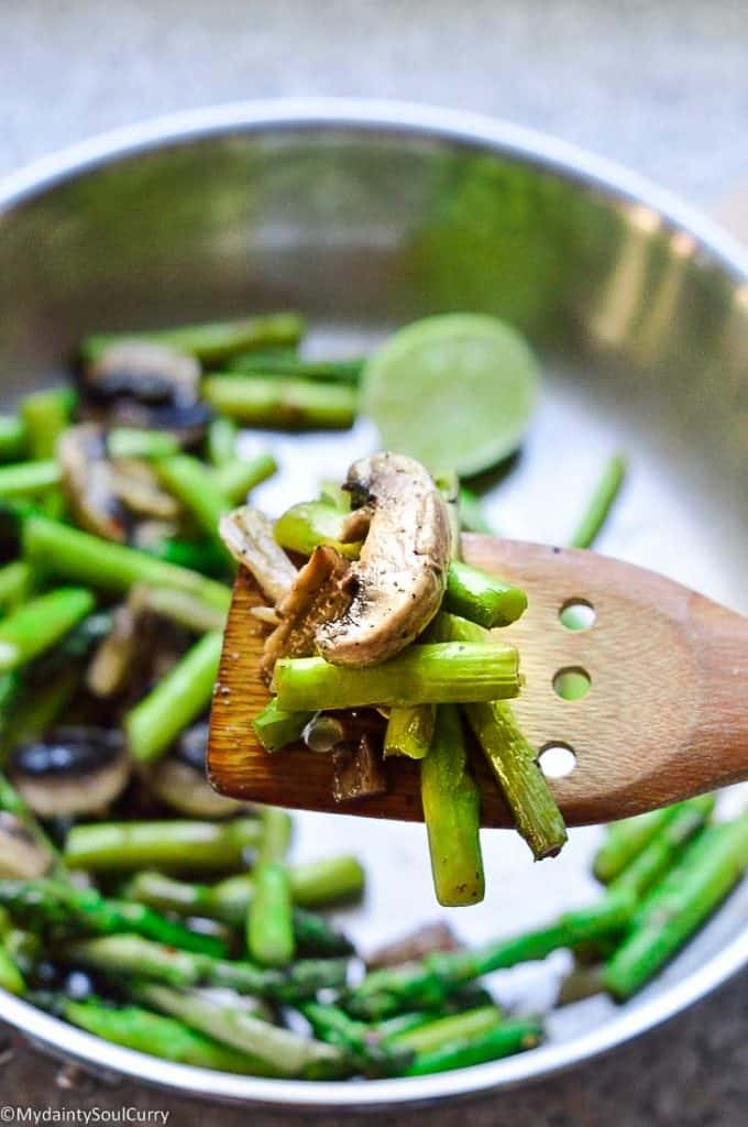 Sautéed asparagus and mushrooms