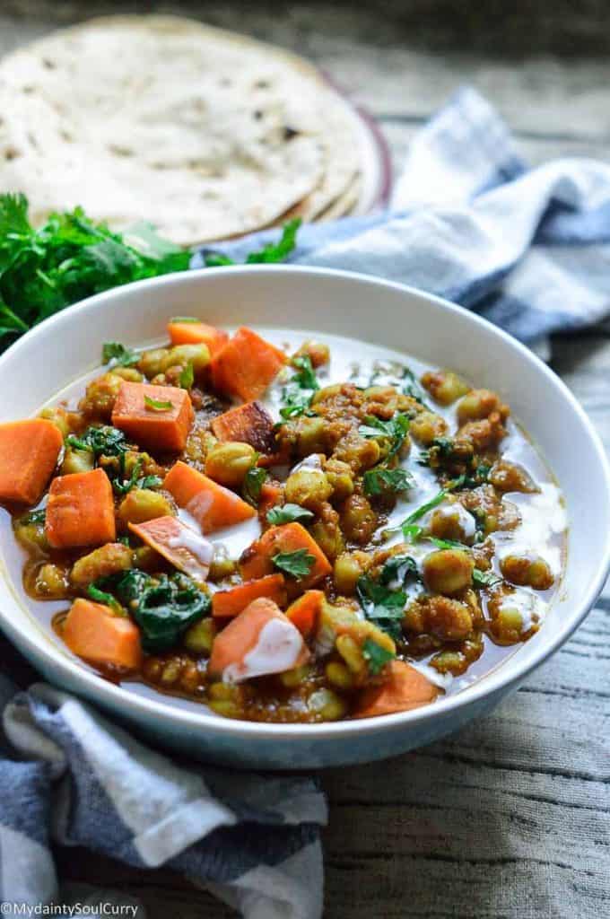 Vegan chickpeas curry