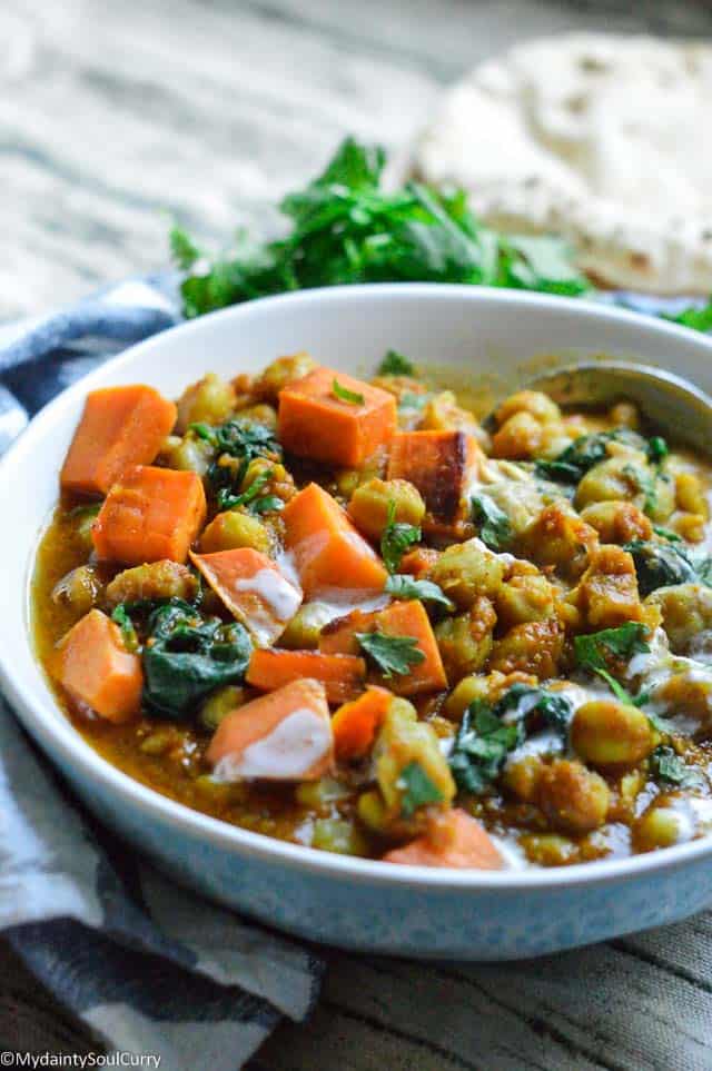 Vegan curry with chickpeas and sweet potatoes