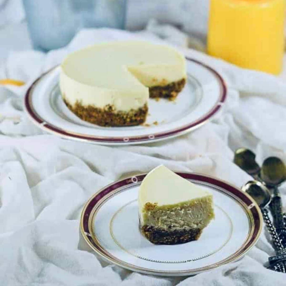 https://www.mydaintysoulcurry.com/wp-content/uploads/2019/11/instant-pot-vanilla-cheesecake-featured.jpg
