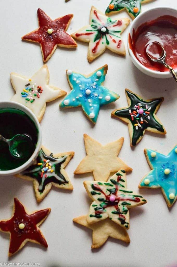 Decorating Vegan cookies 