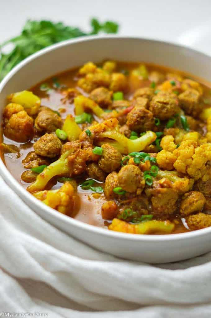 Easy soya chunks curry with cauliflower