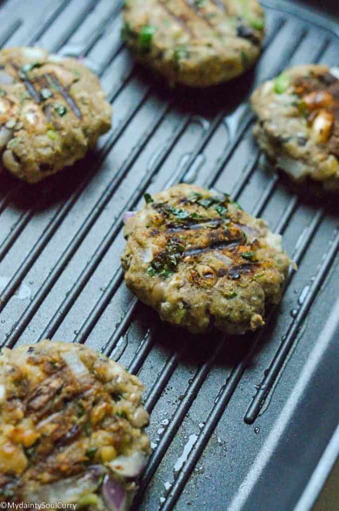 Grilling veggie bean patties