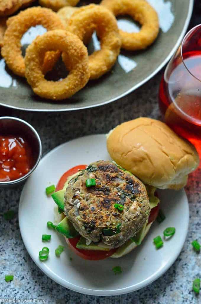 Spicy veggie bean burger