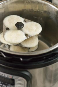 Steamed quinoa idli