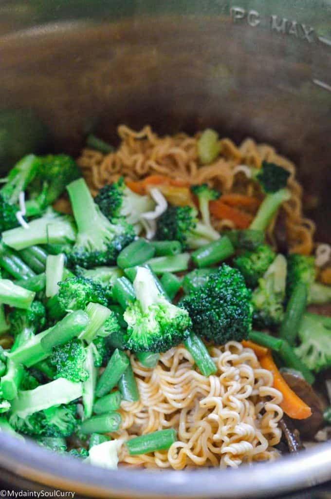 Cooking hakka noodles in the instant pot