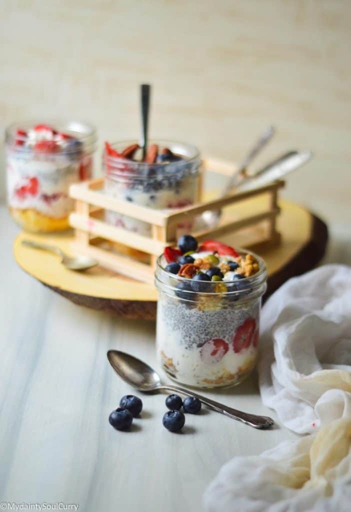 Chia, yogurt and berry parfait