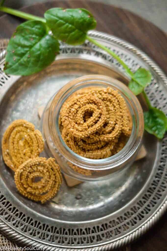 spicy baked chakli