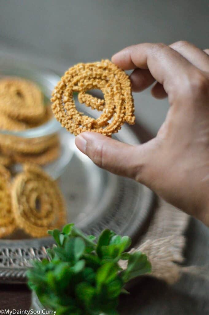 tasty chakli