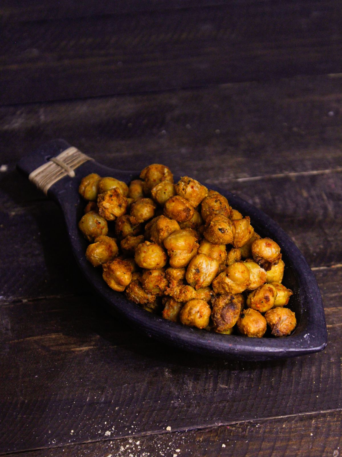 Crunchy Air Fryer Crunchy Spicy Chickpeas ready to enjoy with tea