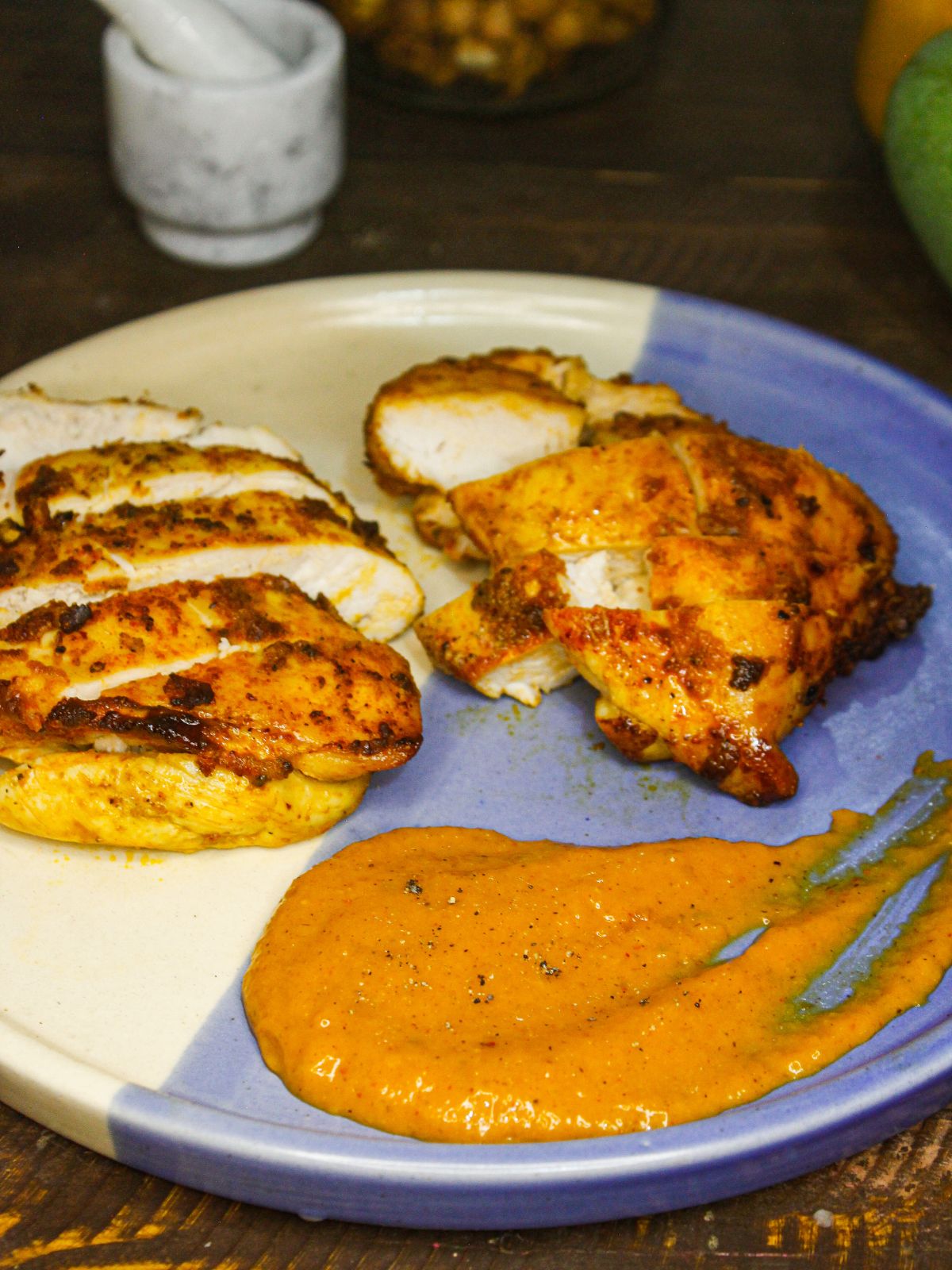 Diagonal view image of Chicken with Tangy Mango Sauce