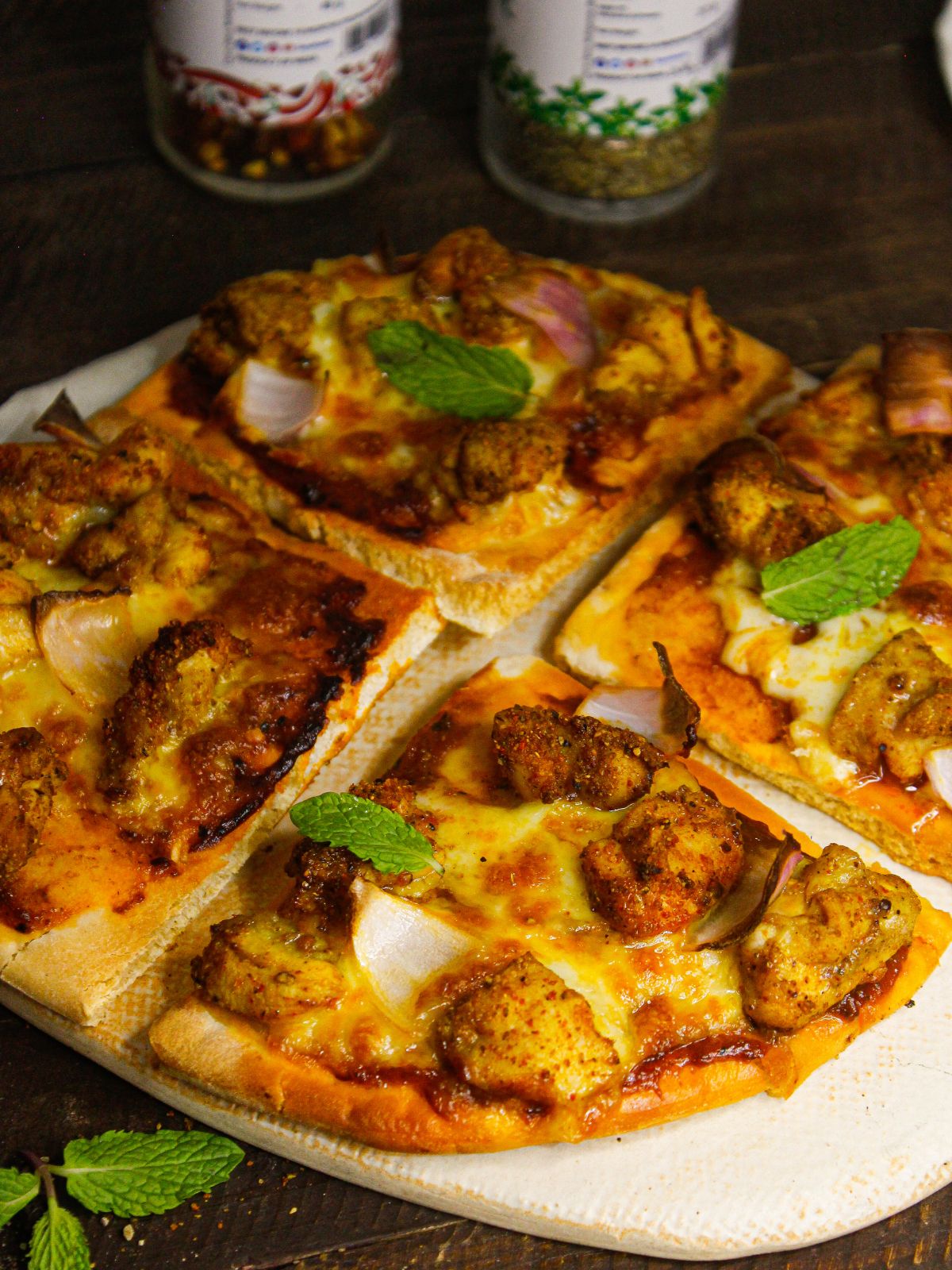 Delicious Tandoori Chicken Pizza