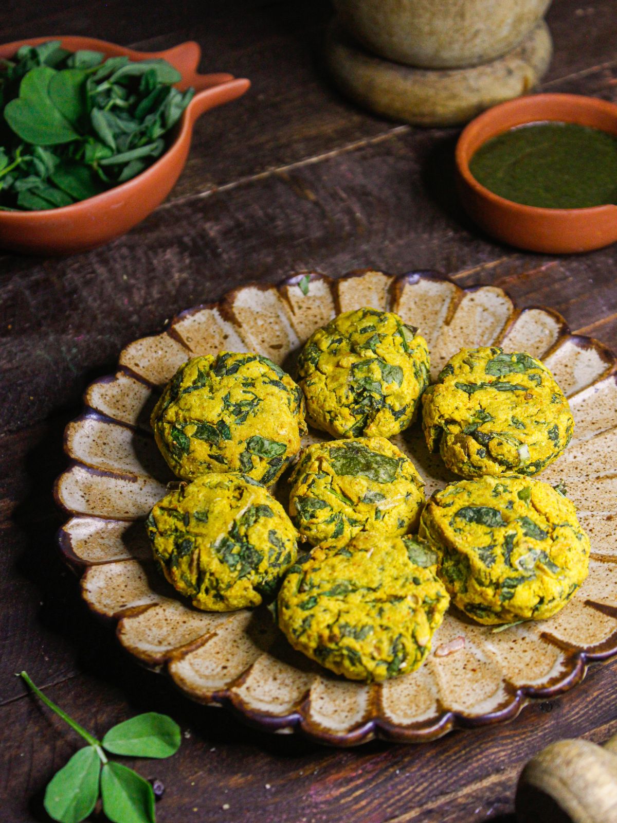 Yummy Air Fried Fenugreek Pakoras With Green Chutney