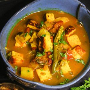 Featured Img of Instant Pot Aloo Paneer Gravy