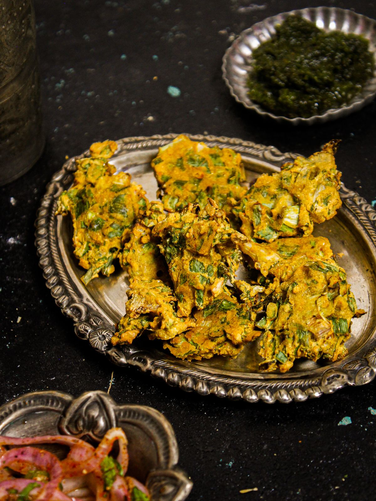 Crunchy Air Fried Spring Onion Pakoras with Green Chutney and Salad