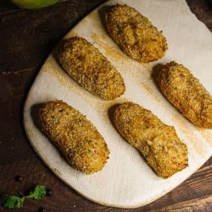 Featured Img of Air Fried Raw Mango Cutlets with Tamarind Mint Chutney