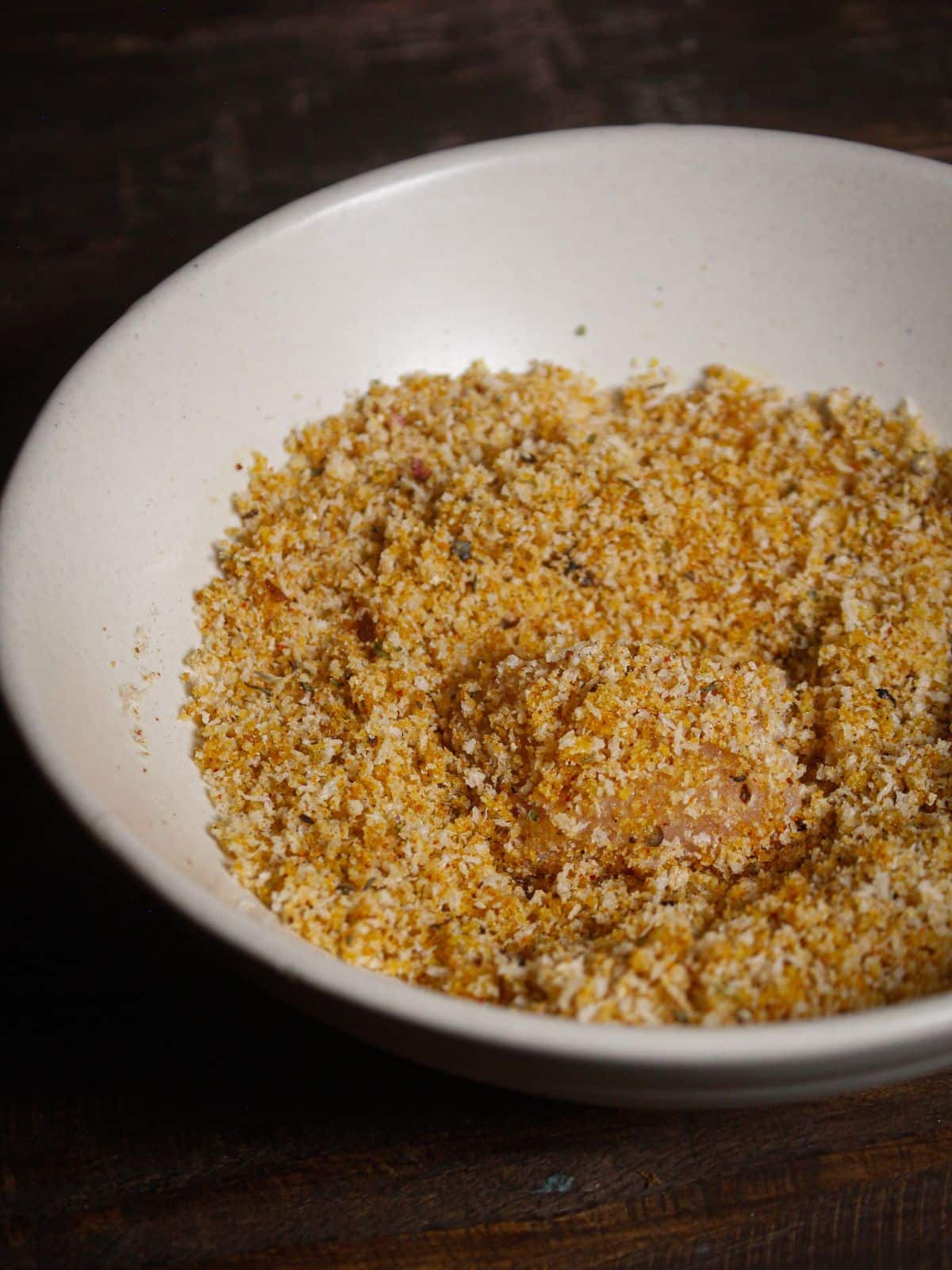 Marinate fish pieces with the bread crumbs 