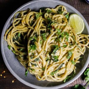 Featured Img of Lemony Whole Wheat Spaghetti with Garlic and Spinach