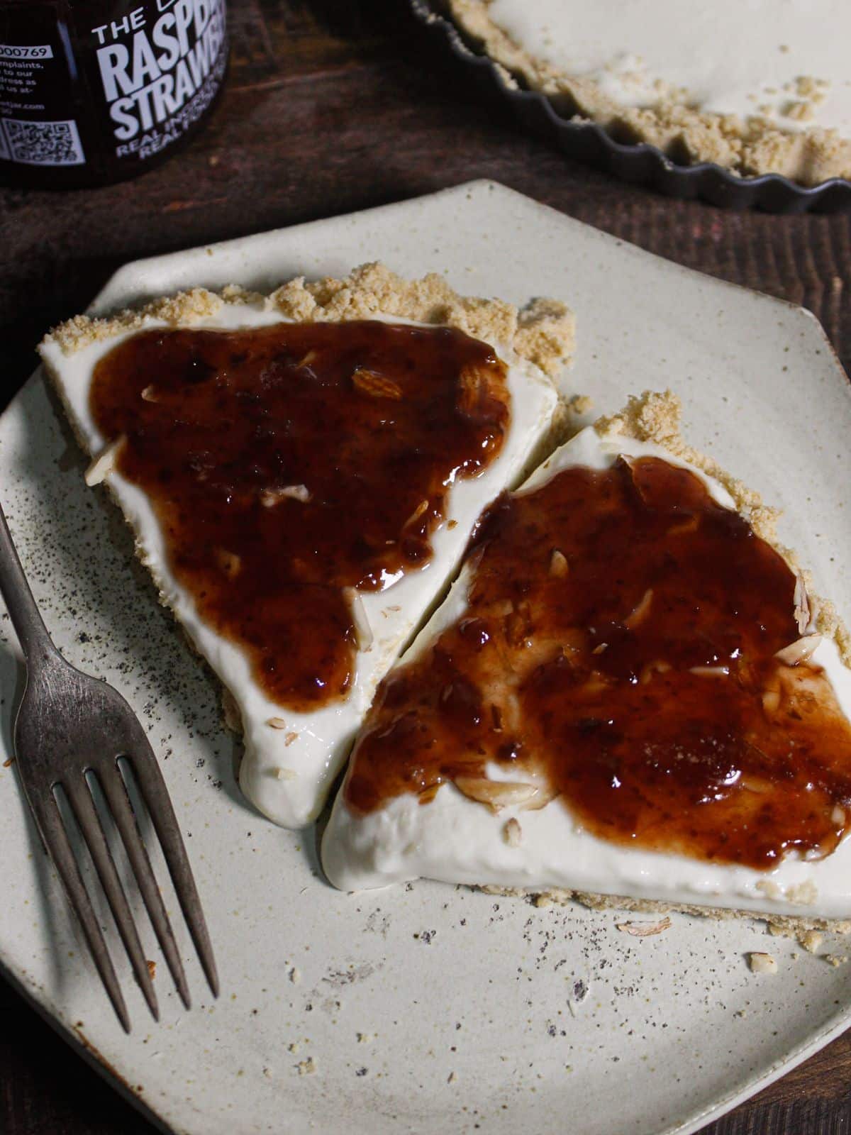 Yummy No Bake Cheesecake with Strawberry Compote