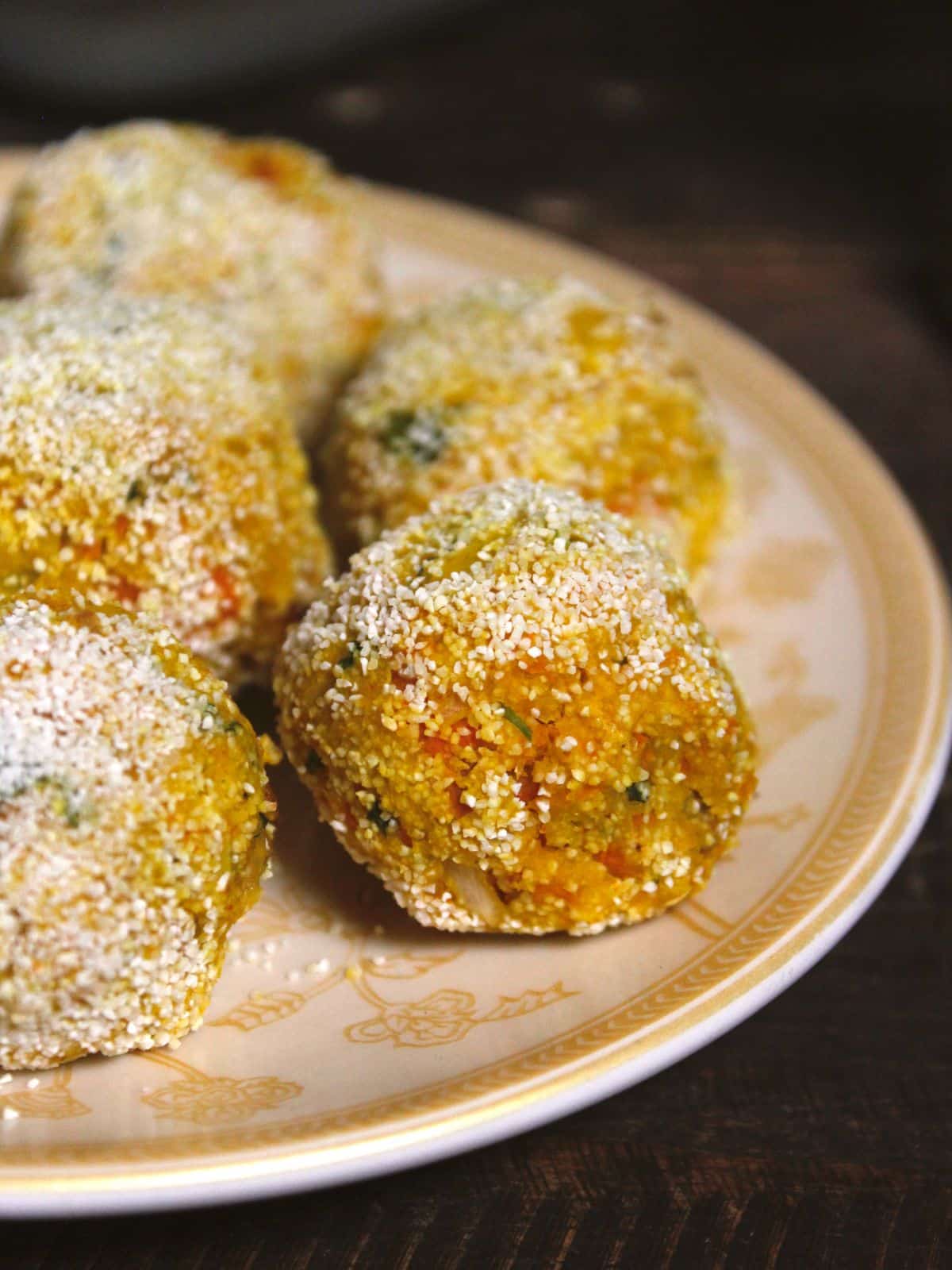 Side view image of air fried sweet corn vadas