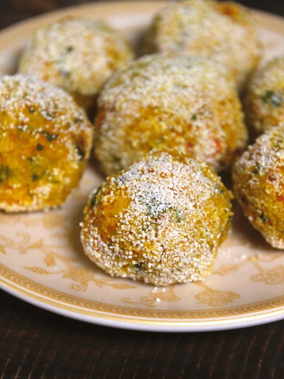 Long view of air fried sweet corn vadas