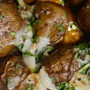 Featured Img of Herbed Potatoes With Garlic and Butter