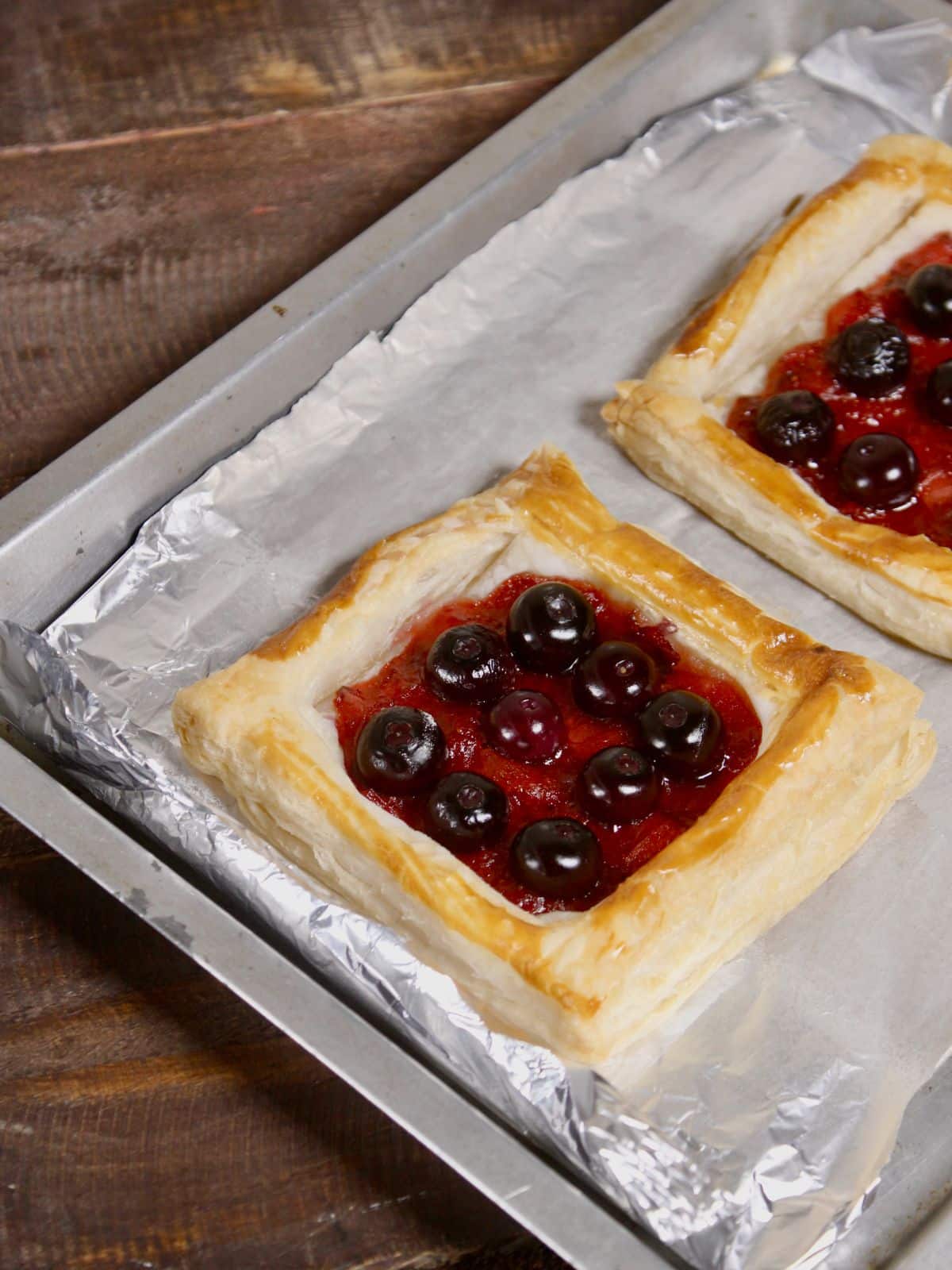 Crunchy berry puffs ready to enjoy 