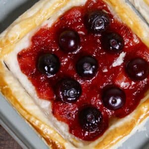 Featured Img of Berry Puffs