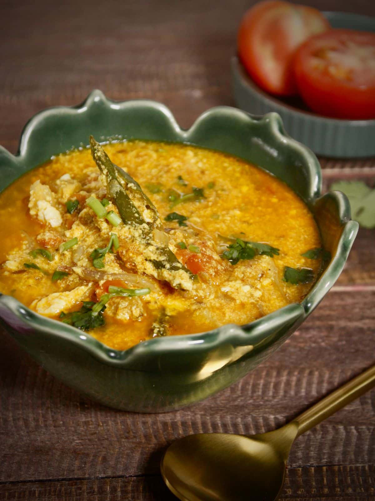 flavorful Assamese style tomato egg curry