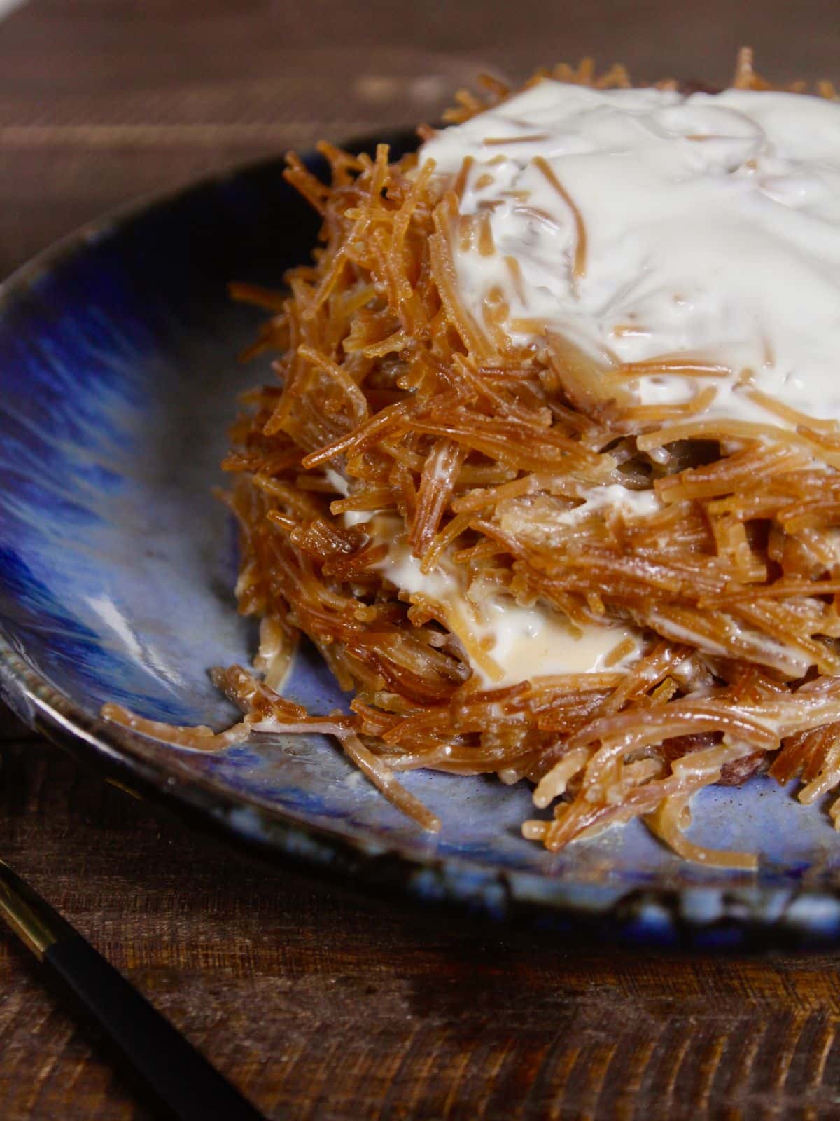 side view image of sweet vermicelli cream cakes