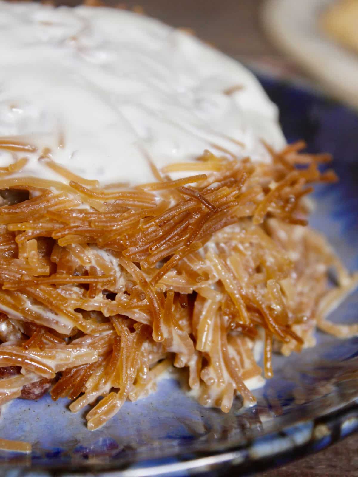 side view zoom in image of sweet vermicelli cream cakes