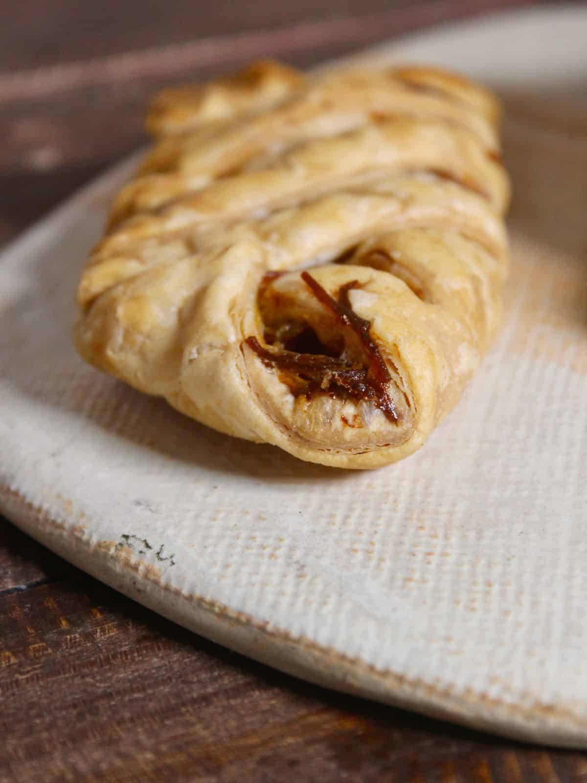 side view image of sweet vermicelli puff pastry