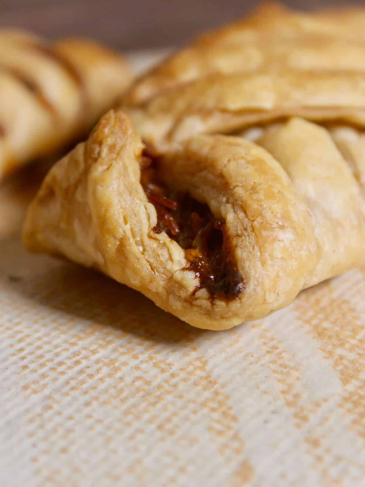side view zoom in image of sweet vermicelli puff pastry