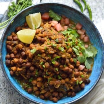 Sukha Chana dish in a blue bowl.