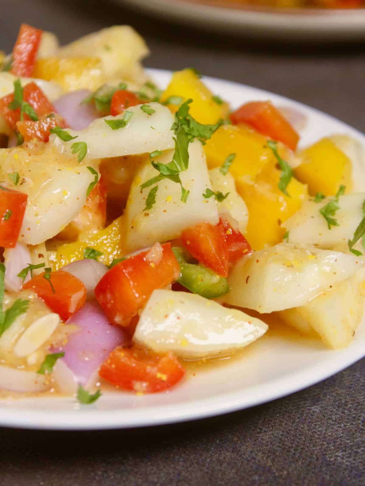 zoom in image of cucumber bell pepper lentil salad