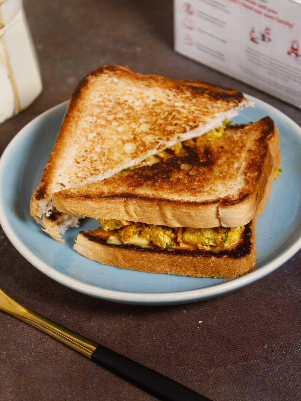 crispy egg bhurji sandwich