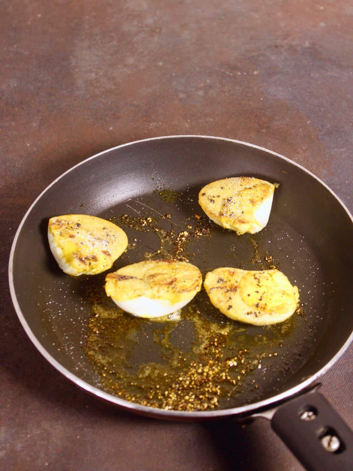coat and fry eggs properly 