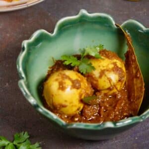 Featured Img of Egg Curry with Kasundi