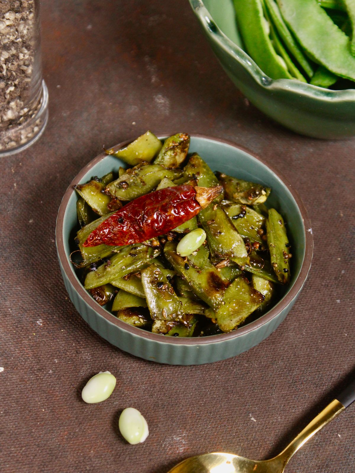 delicious salt and pepper broad beans