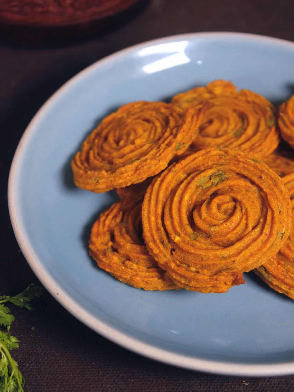 side view of whole wheat chaklis