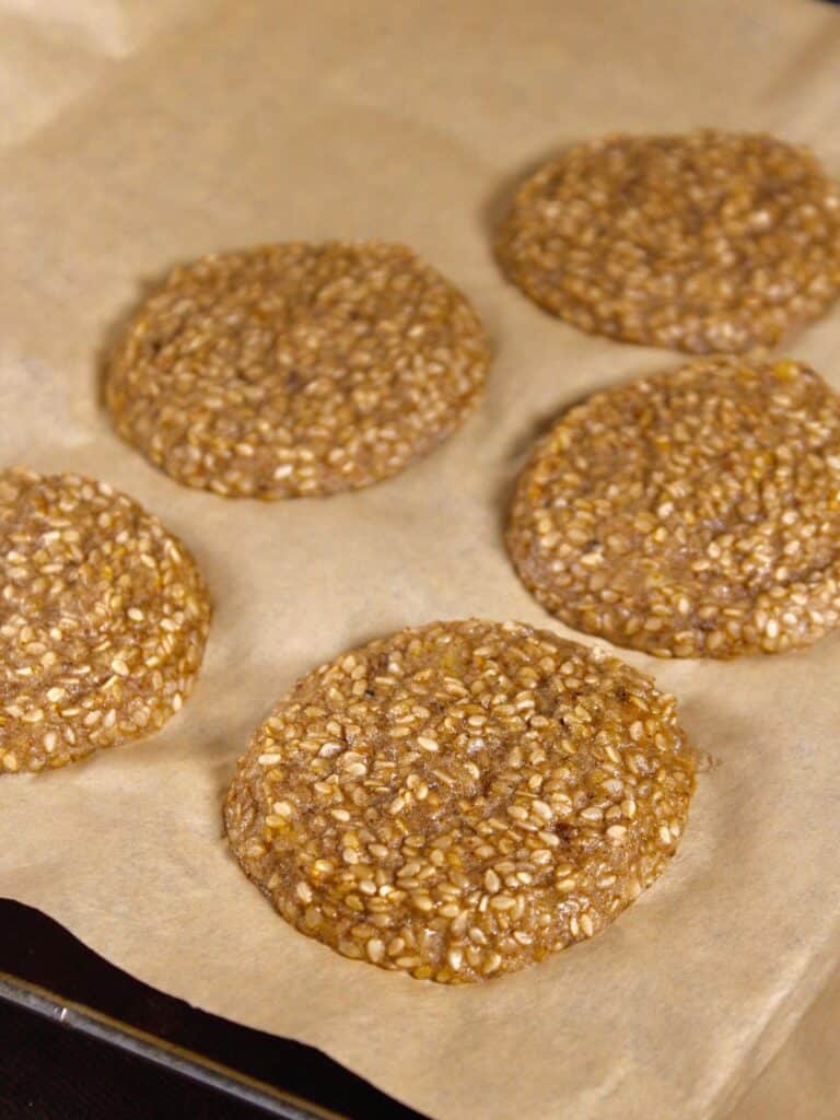 Sesame Banana Breakfast Patties - My Dainty Soul Curry